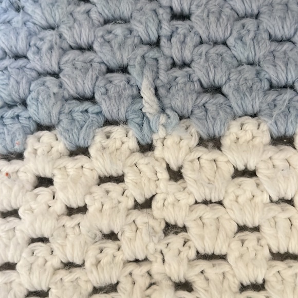 Vintage Handmade Afghan Blanket Throw Crocheted Granny 72 X 70 cream green blue - Picture 9 of 9
